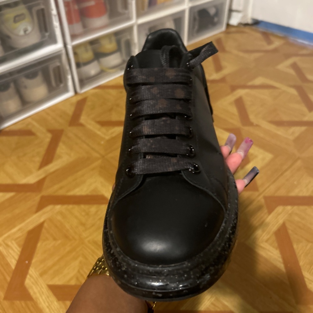 Oversized Alexander Mcqueens - image 2